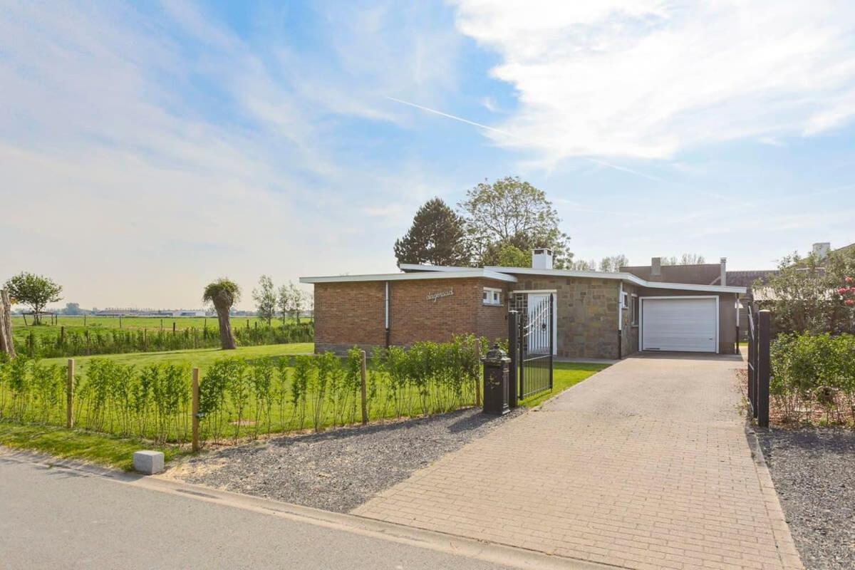 Huswell - Bungalow With Garden At 5 Minutes From The Beach Villa De Haan Eksteriør billede